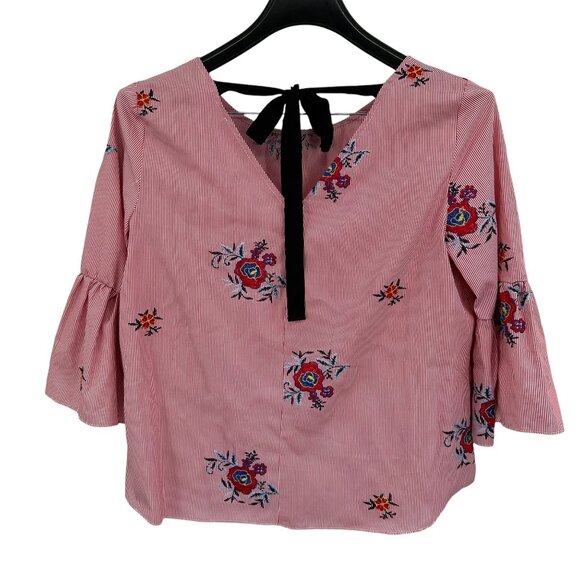 Nine West Women's Floral Embroidered BOHO Artsy Boxy Bell Sleeve Top Size Medium - Picture 3 of 6